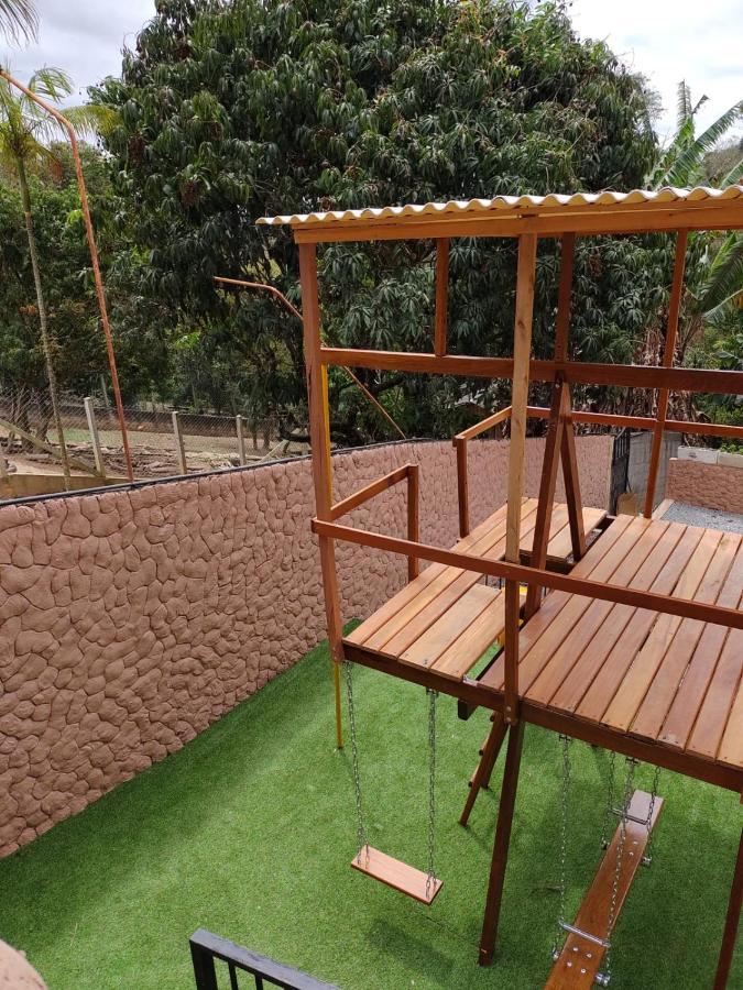 Chacara Bella Vida Com Piscina Churrasqueira Salao De Festas Fogao A Lenha Quadra アラサリグアマ エクステリア 写真